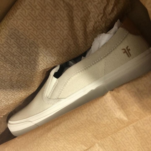 Ⓜ️| Frye | NiB-Beige Canvas Slip On Shoes - Picture 2 of 4